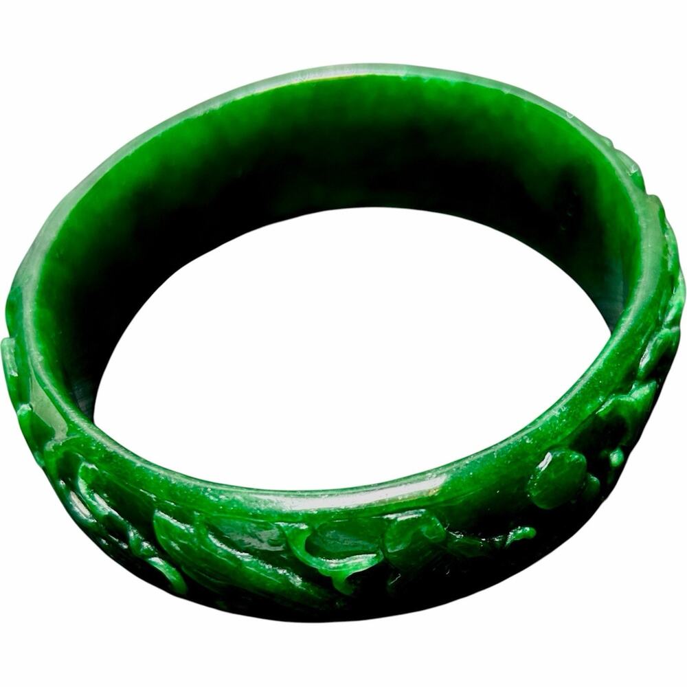 Vintage Glass Bangle Bracelet Green Carved Vines Plants Characters Size 8 - Picture 2 of 10